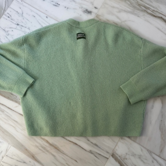 Daily Drills Mint - light green like new XS/SM - Picture 6 of 8
